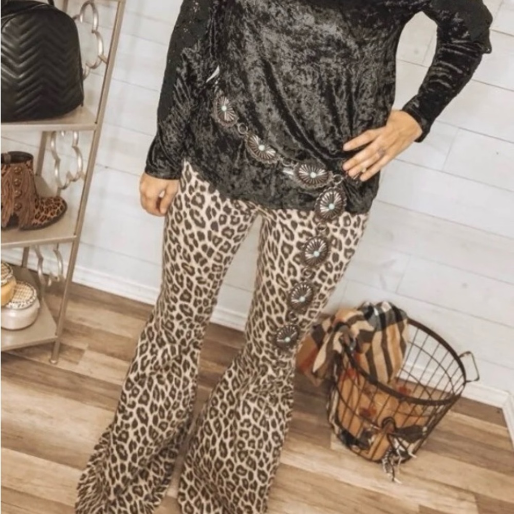 NWT’s Judy Blue leopard bells